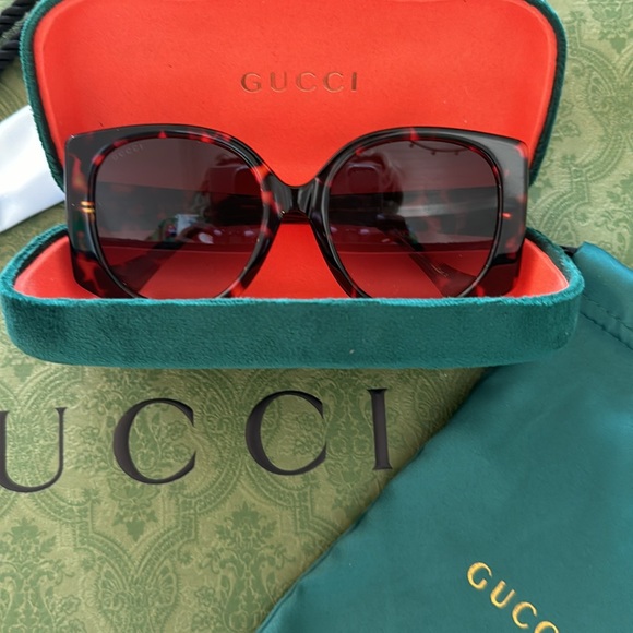 GUCCI sunglasses - Picture 1 of 10
